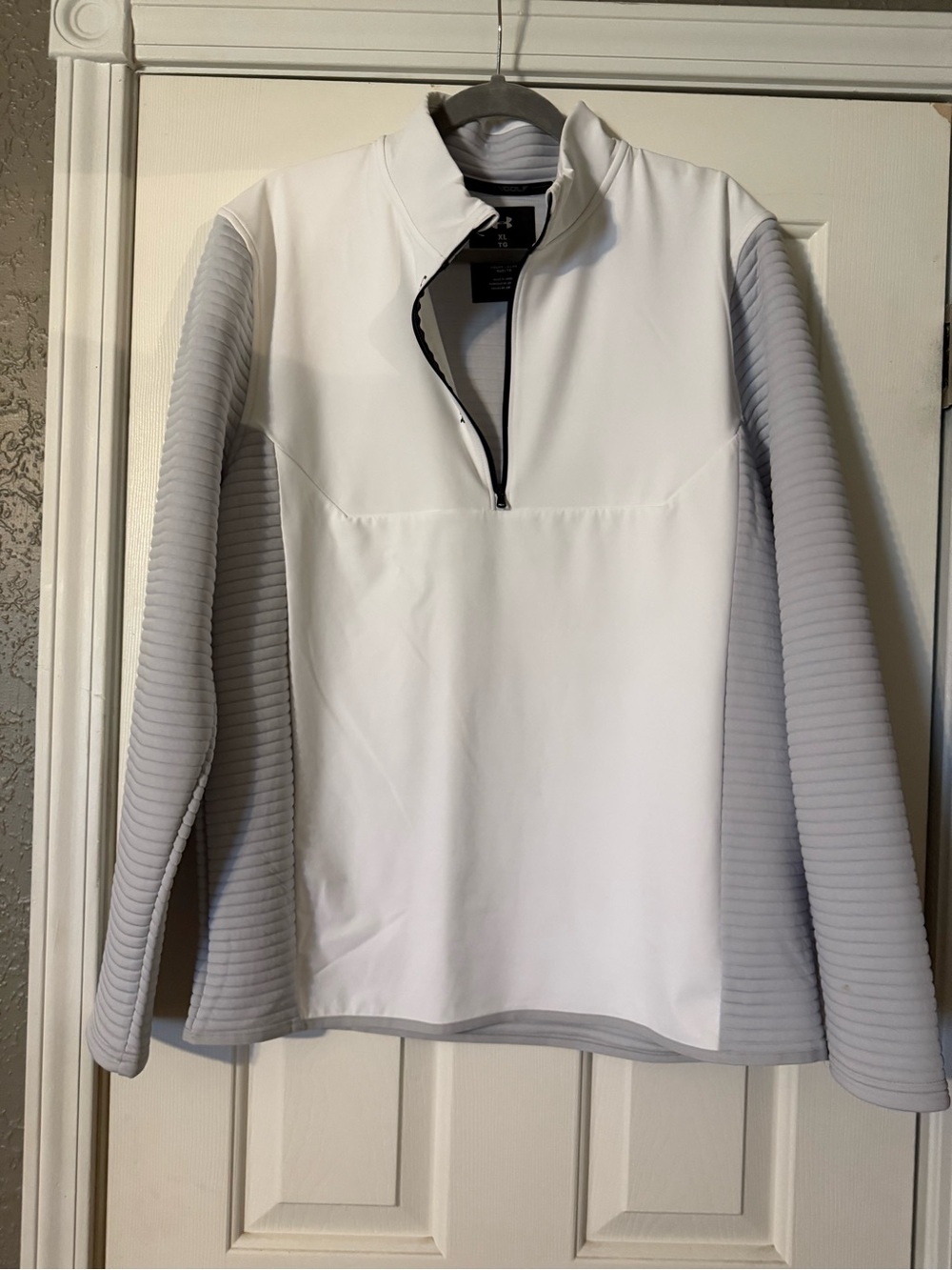 Under Armour White and Light Gray Golf Pullover